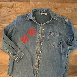 Ladies denim shirt with embroidery